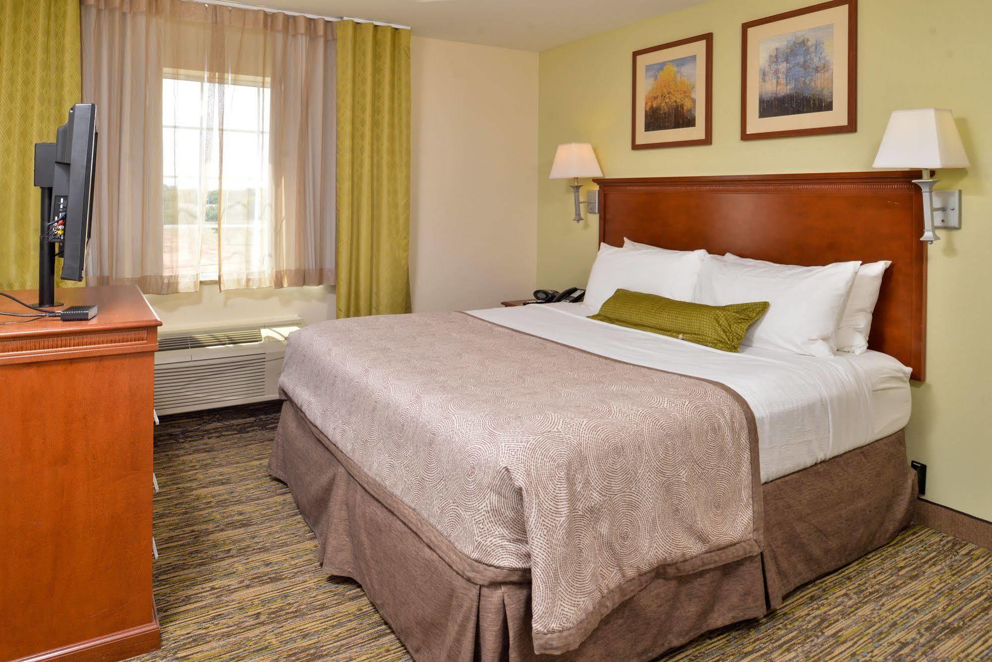 Candlewood By Ihg Hotel 2*