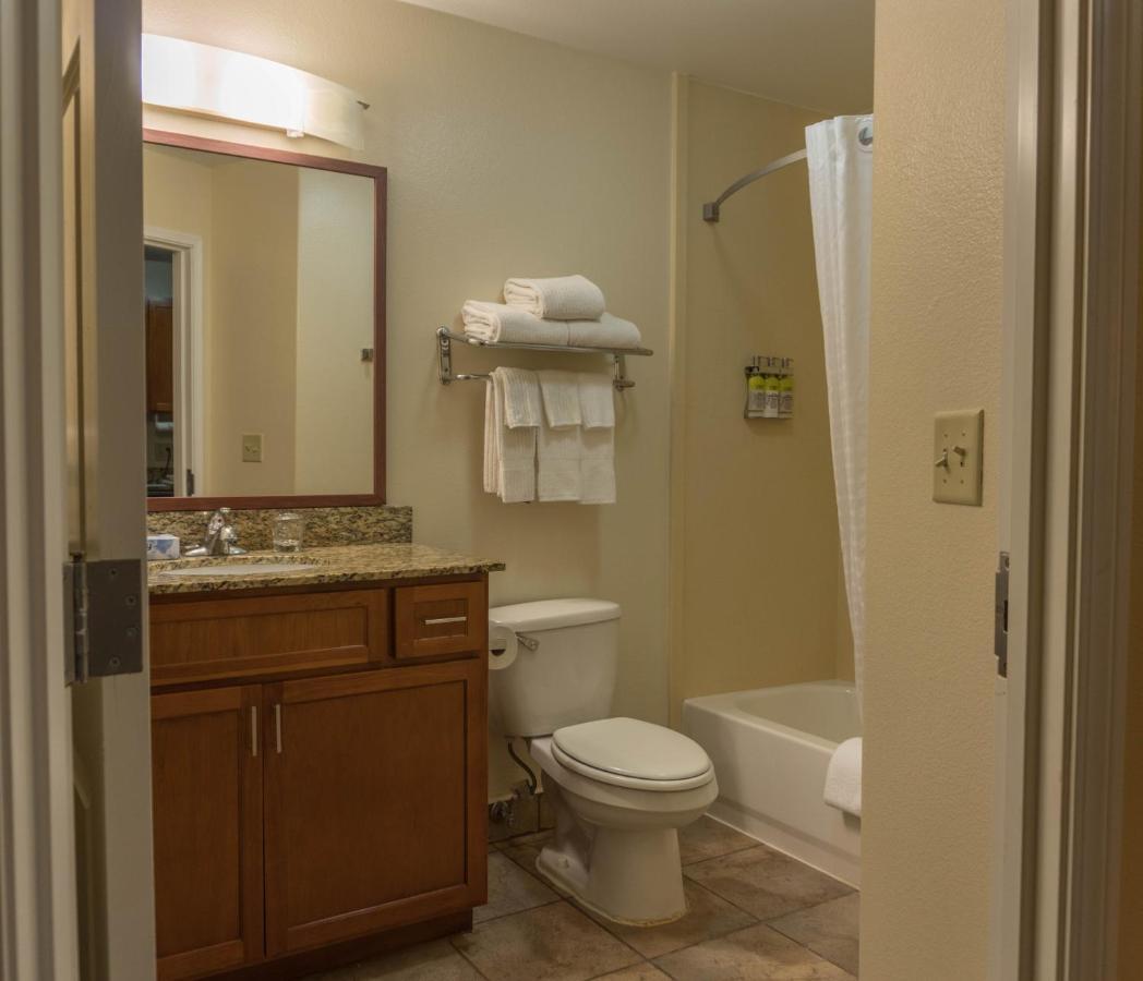 Candlewood By Ihg Hotel 2*